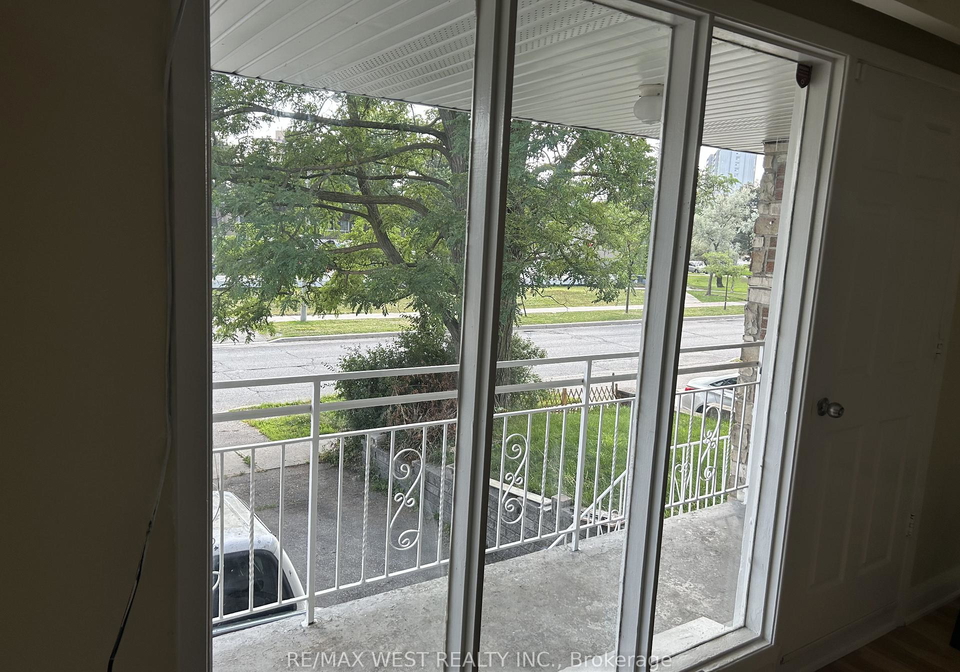 278-grandravine-drive-toronto-york-ontario-w13503068