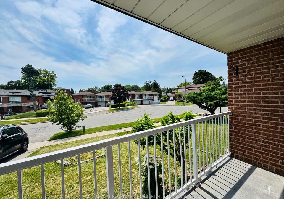 29-dellbrook-crescent-toronto-york-ontario-w13503180