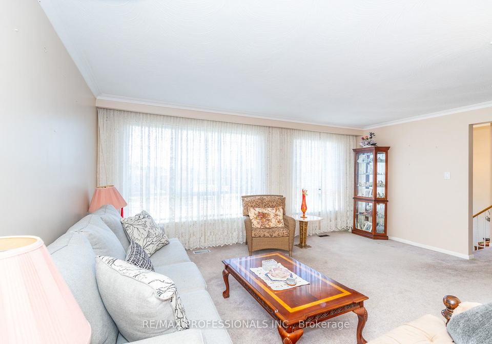 64-ikley-road-toronto-york-ontario-w13503238