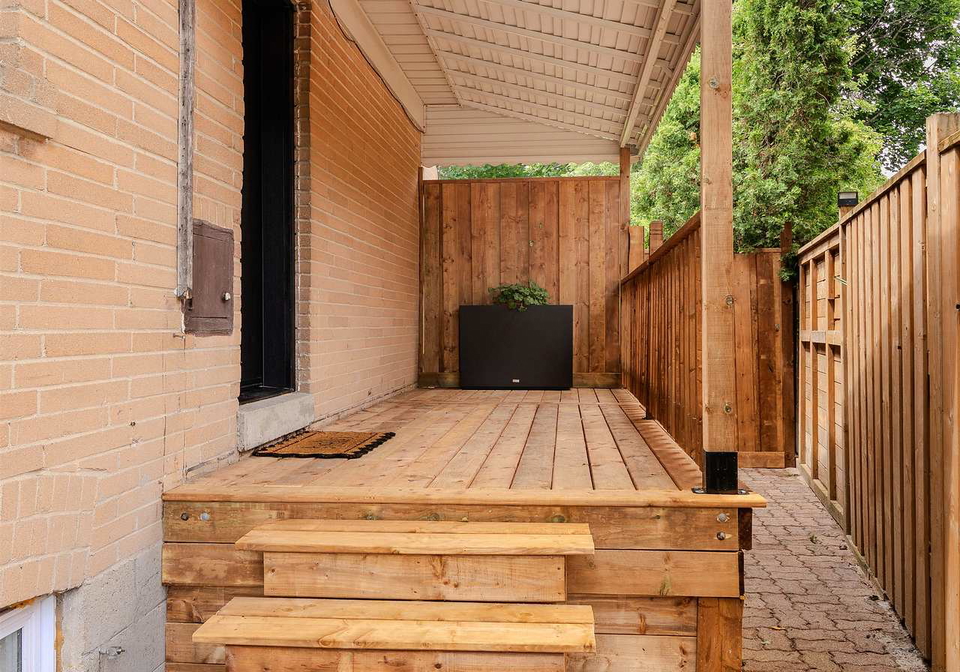 70-beaverbrook-avenue-toronto-etobicoke-ontario-w13503276