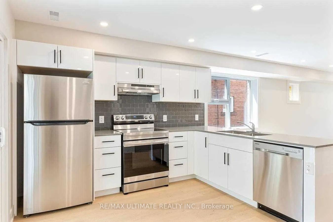41-bowie-avenue-toronto-north-york-ontario-w13503730