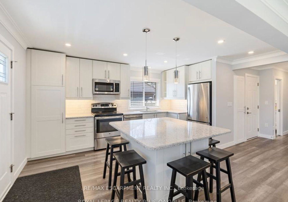 1266-royal-drive-w-burlington-ontario-w13504054