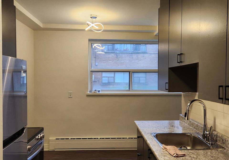 2550-keele-street-toronto-north-york-ontario-w13504130
