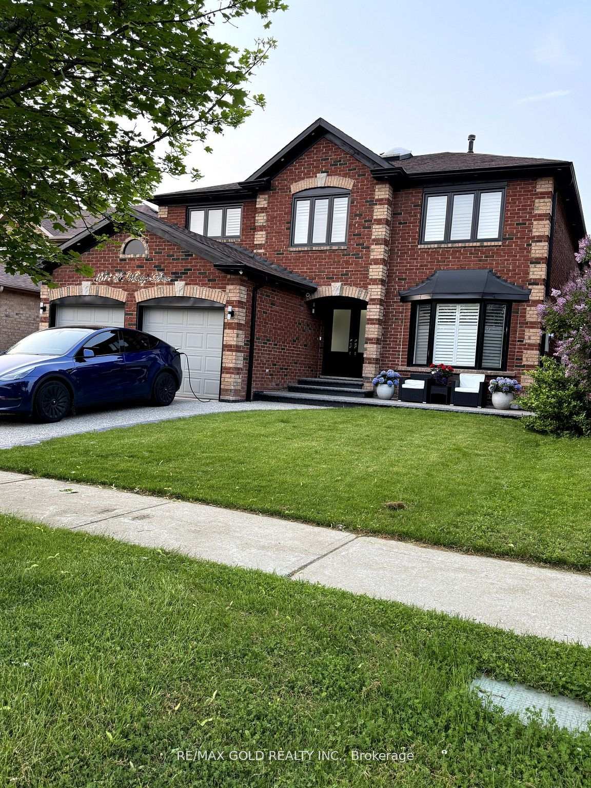 1671-sir-montys-drive-mississauga-ontario-w13504164