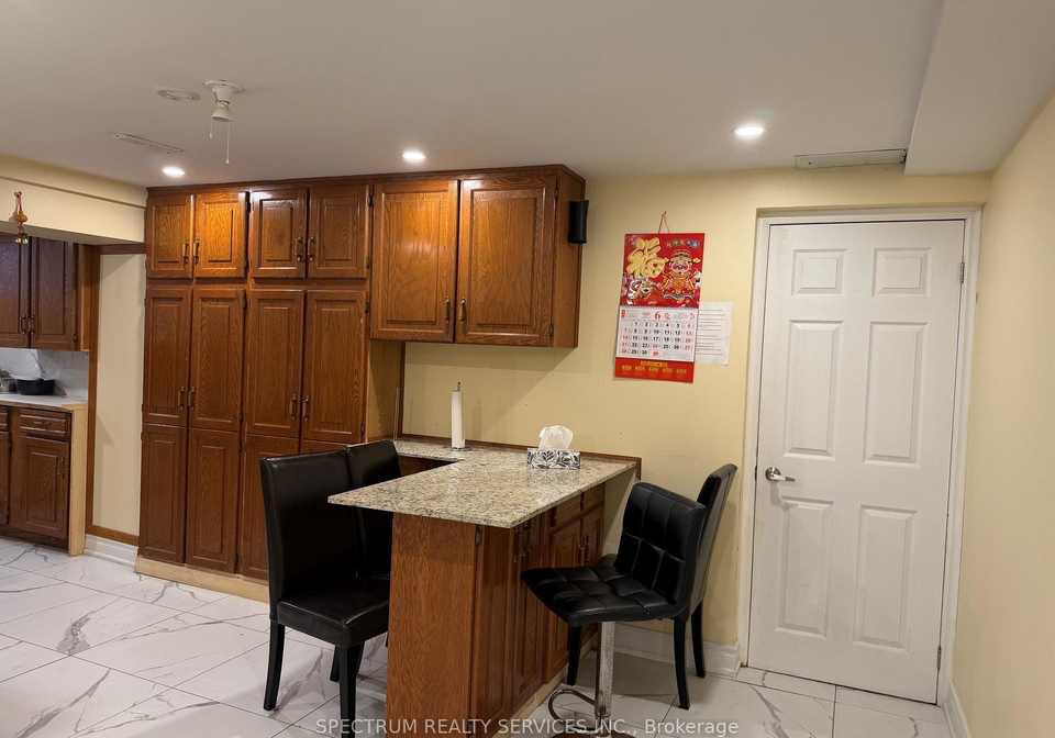 12-hamer-boulevard-s-toronto-etobicoke-ontario-w13504878