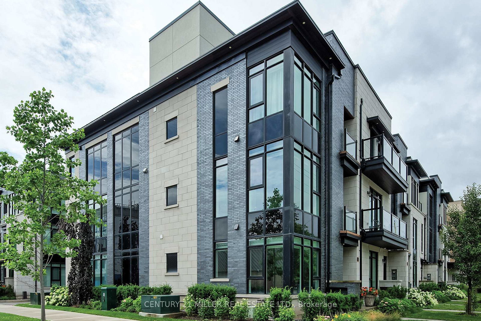 196-rebecca-street-oakville-ontario-w13504904