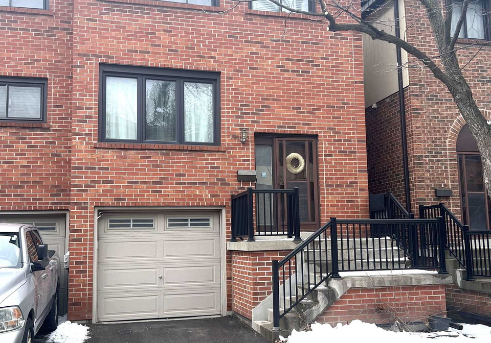 12-maple-branch-path-toronto-etobicoke-ontario-w13505066