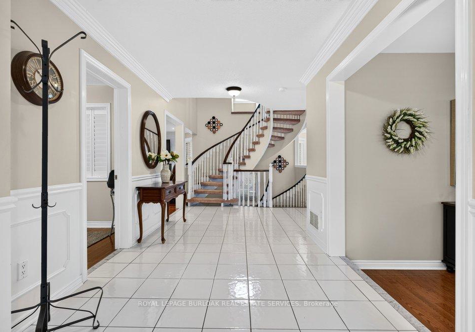 3334-trelawny-circle-mississauga-ontario-w13505110