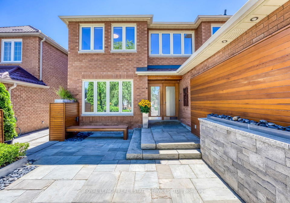 300-canital-court-mississauga-ontario-w13505452