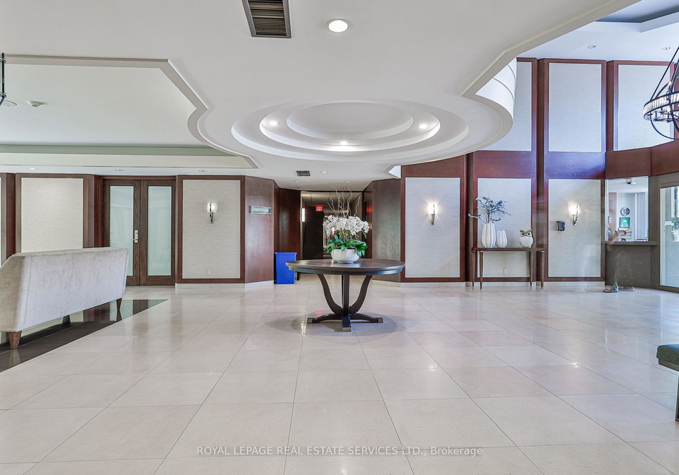 2267-lakeshore-boulevard-w-toronto-etobicoke-ontario-w13505700