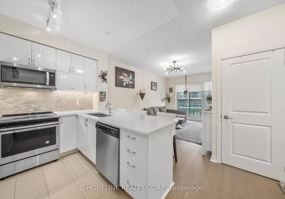 39-annie-craig-drive-toronto-etobicoke-ontario-w13505758