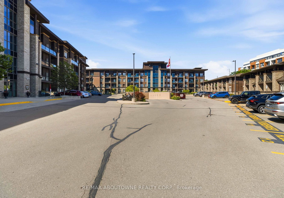 5020-corporate-drive-burlington-ontario-w13505794