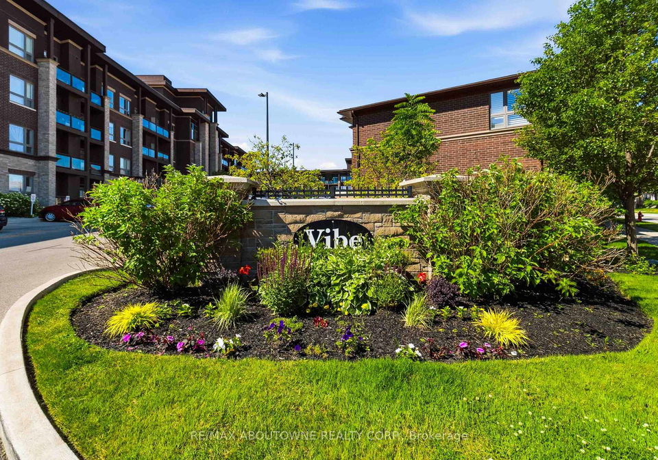 5020-corporate-drive-burlington-ontario-w13505794