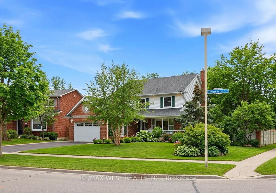 690-robertson-crescent-milton-ontario-w13506072