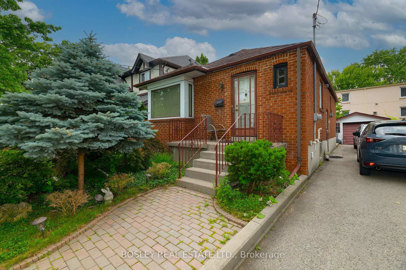 6-boyd-avenue-toronto-north-york-ontario-w13506090