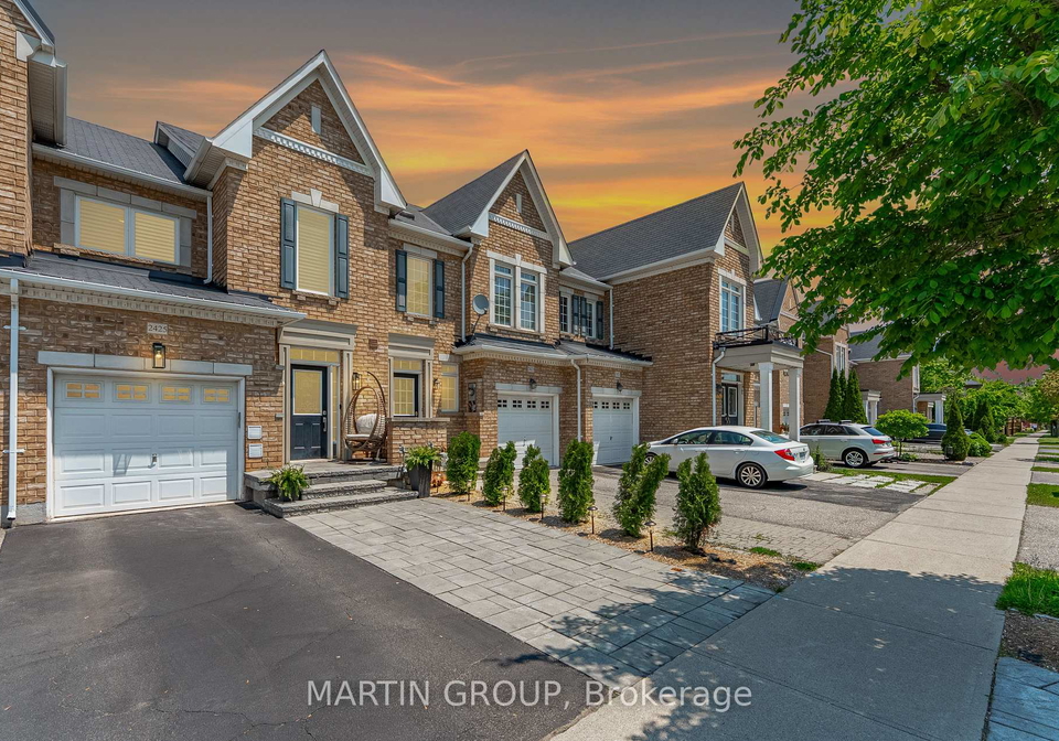 2425-grand-oak-trail-oakville-ontario-w13506252