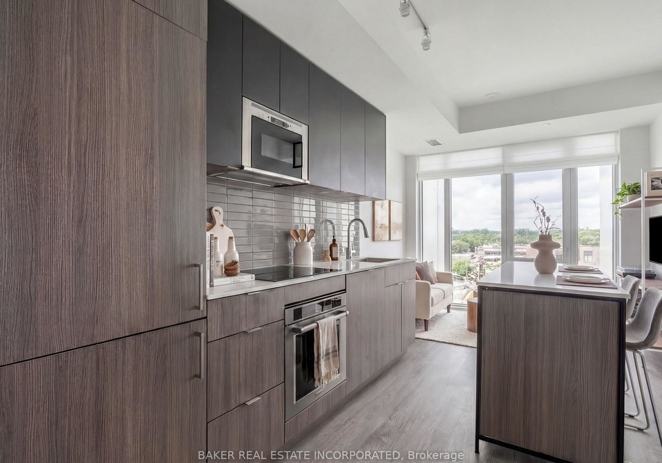 220-missinnihe-way-mississauga-ontario-w13506690