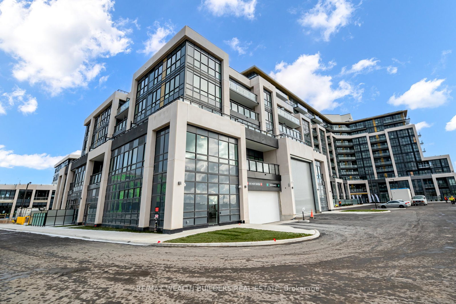405-dundas-street-w-oakville-ontario-w13506714
