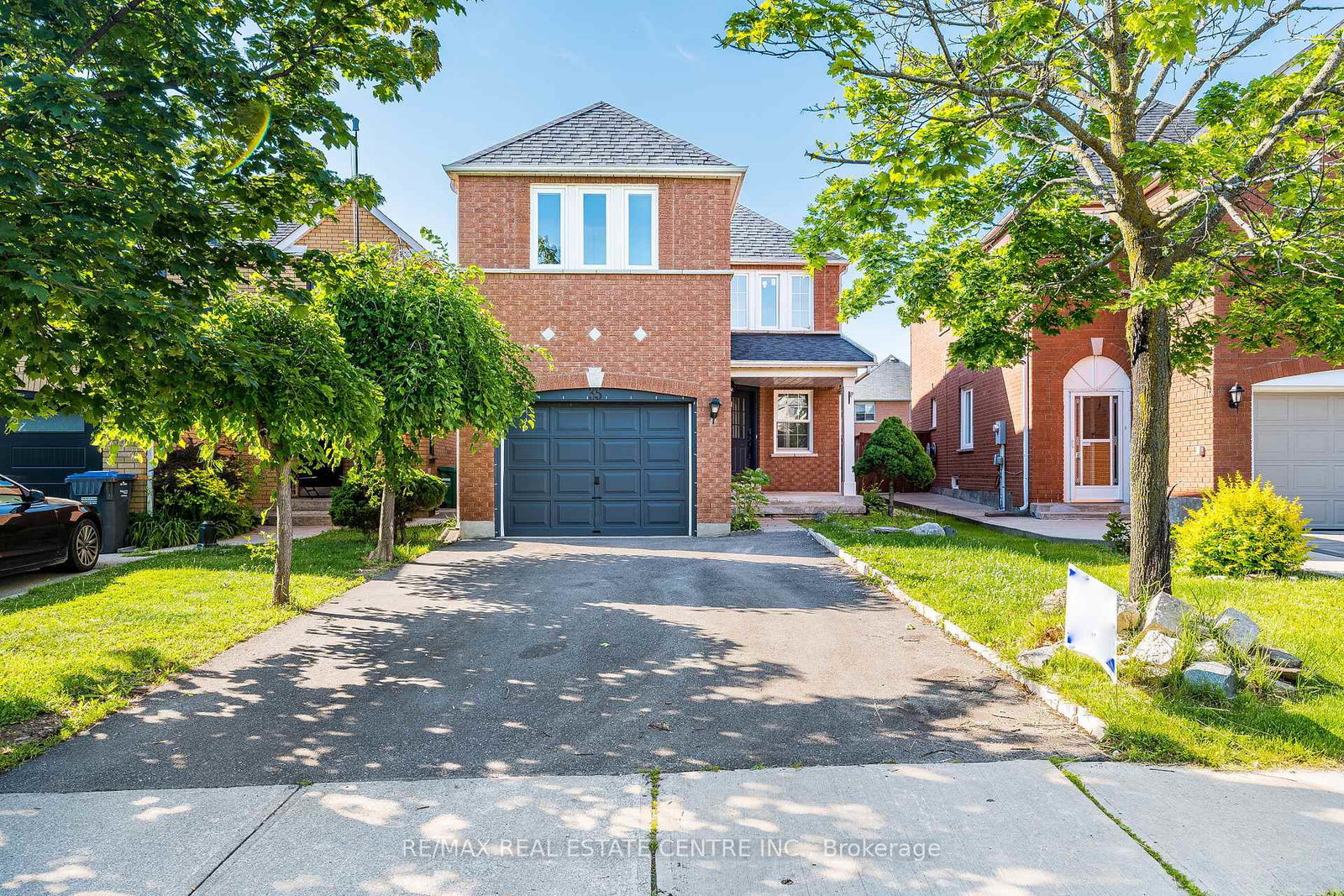 35-twisted-oak-street-brampton-ontario-w13506784