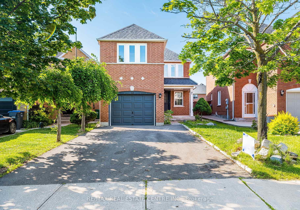 35-twisted-oak-street-brampton-ontario-w13506784