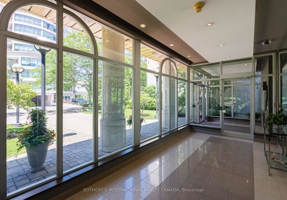 80-palace-pier-court-toronto-etobicoke-ontario-w13507046