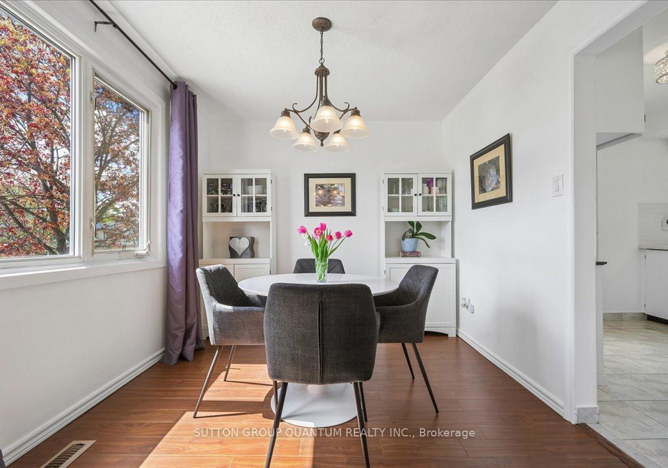 16-salisbury-circle-brampton-ontario-w13507200