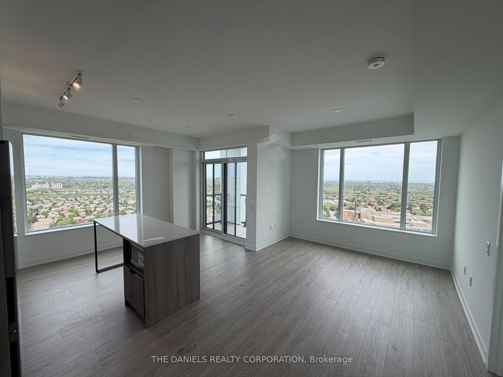 2495-eglinton-avenue-w-mississauga-ontario-w13507368
