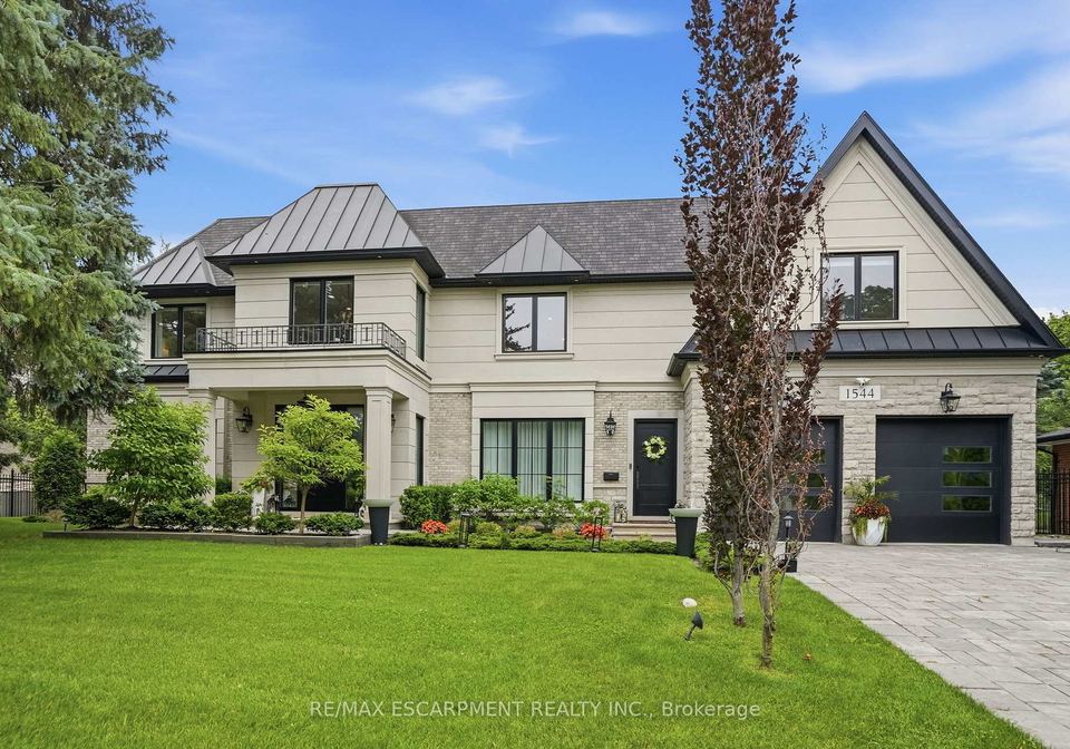 1544-lochlin-trail-mississauga-ontario-w13507450