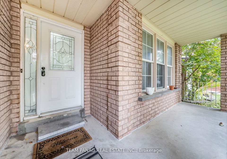 6-coronation-circle-brampton-ontario-w13507620
