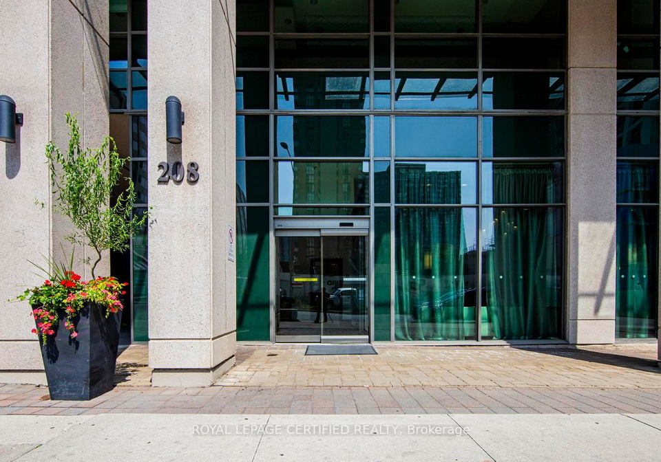 208-enfield-place-mississauga-ontario-w13508088