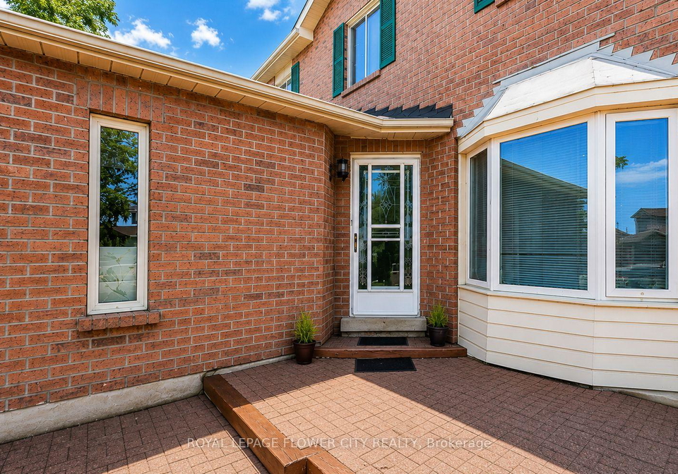 23-clydesdale-circle-brampton-ontario-w13508300