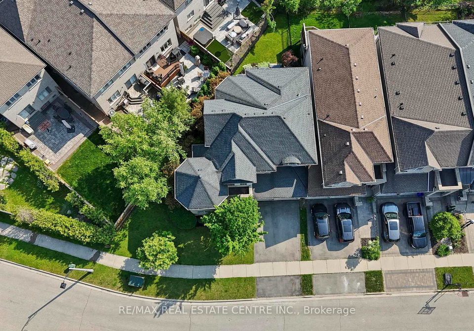 2454-springforest-drive-oakville-ontario-w13508326