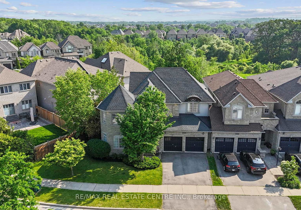 2454-springforest-drive-oakville-ontario-w13508326