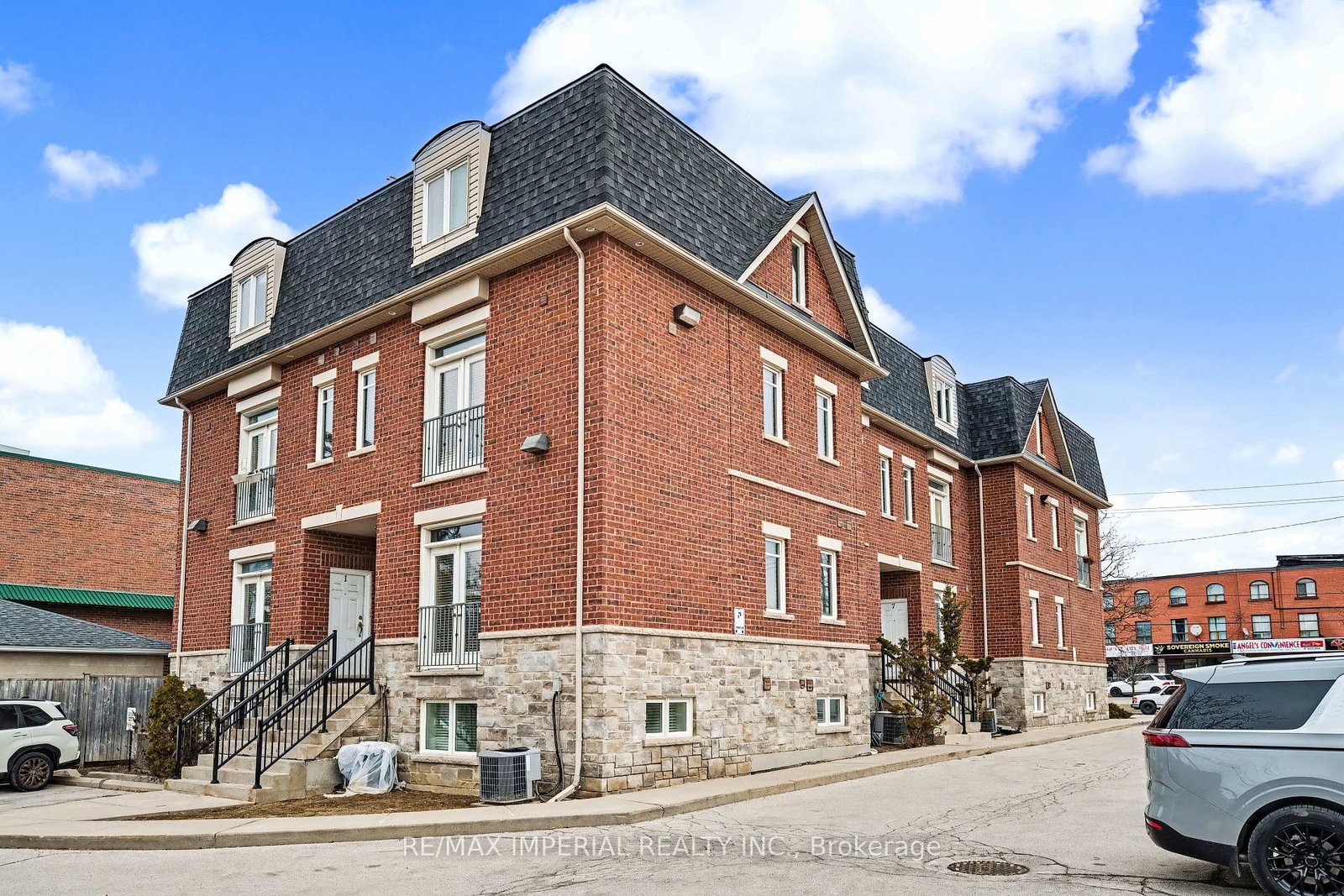 2964-islington-avenue-toronto-york-ontario-w13508768