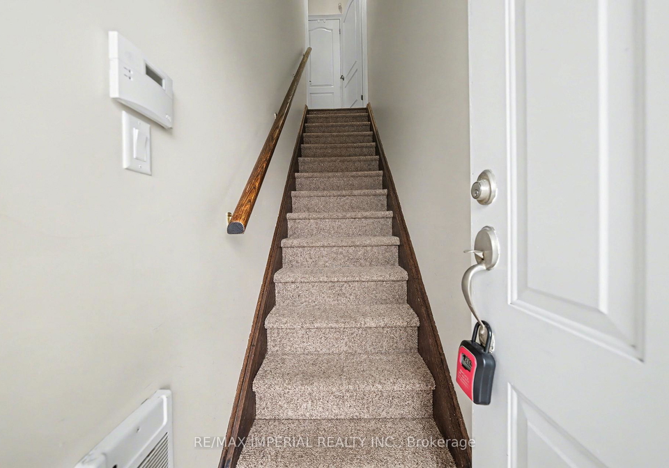 2964-islington-avenue-toronto-york-ontario-w13508768