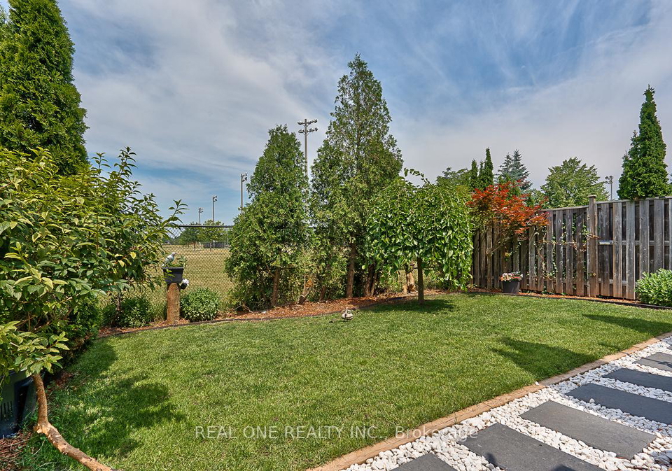 5881-blue-spruce-avenue-burlington-ontario-w13509540