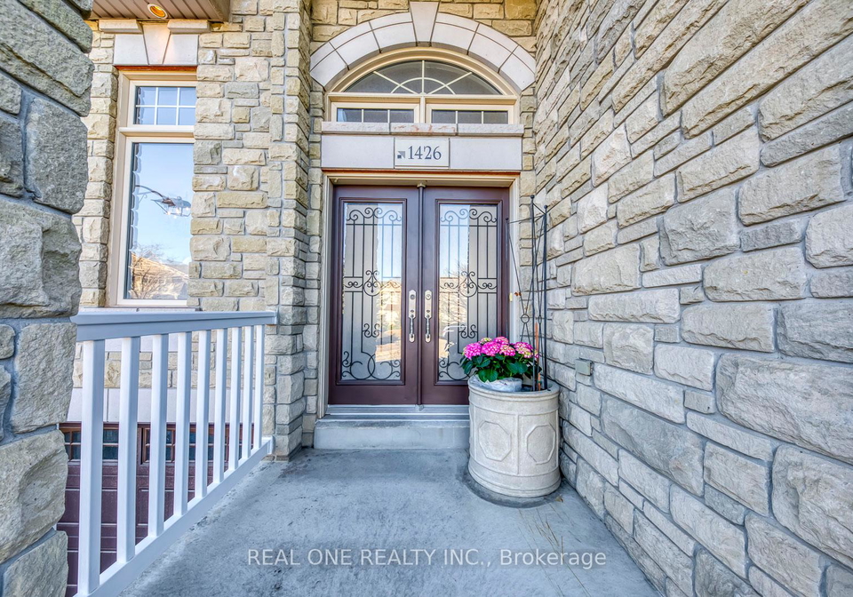 1426-redwing-court-oakville-ontario-w13509652