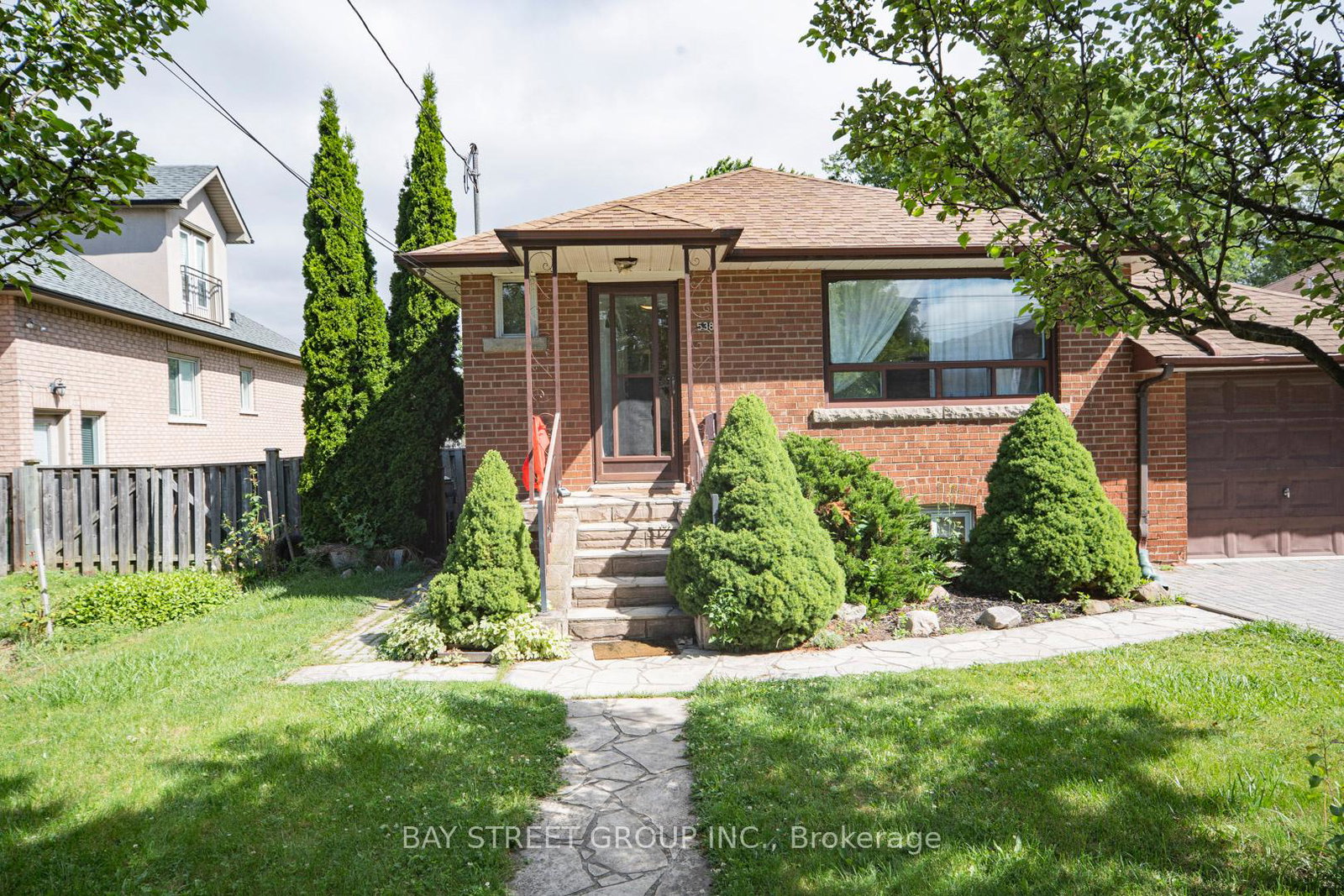 538-queens-drive-toronto-north-york-ontario-w13509816