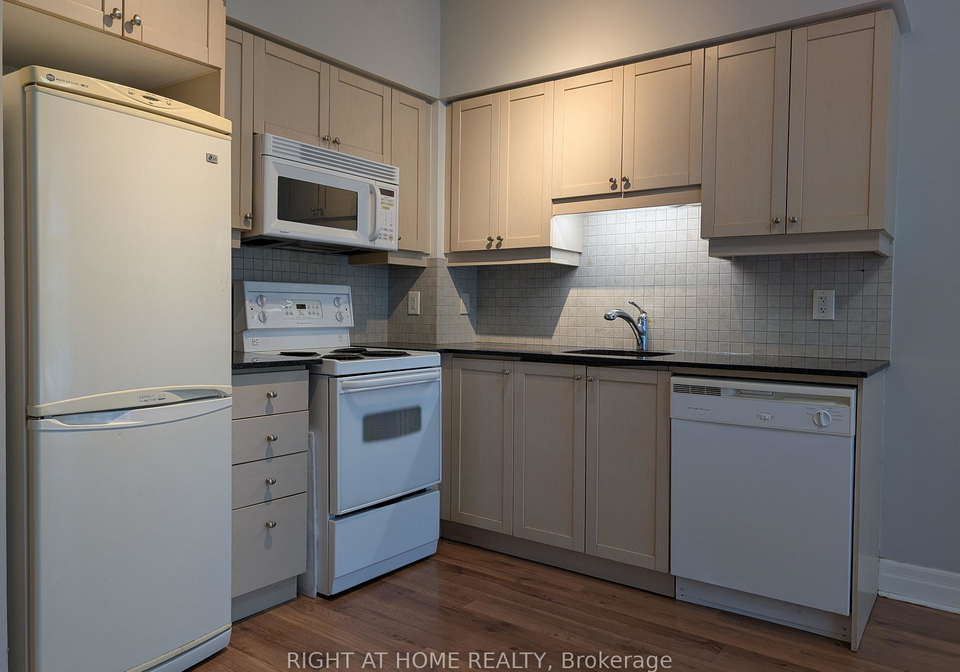 58-marine-parade-drive-toronto-etobicoke-ontario-w13509996