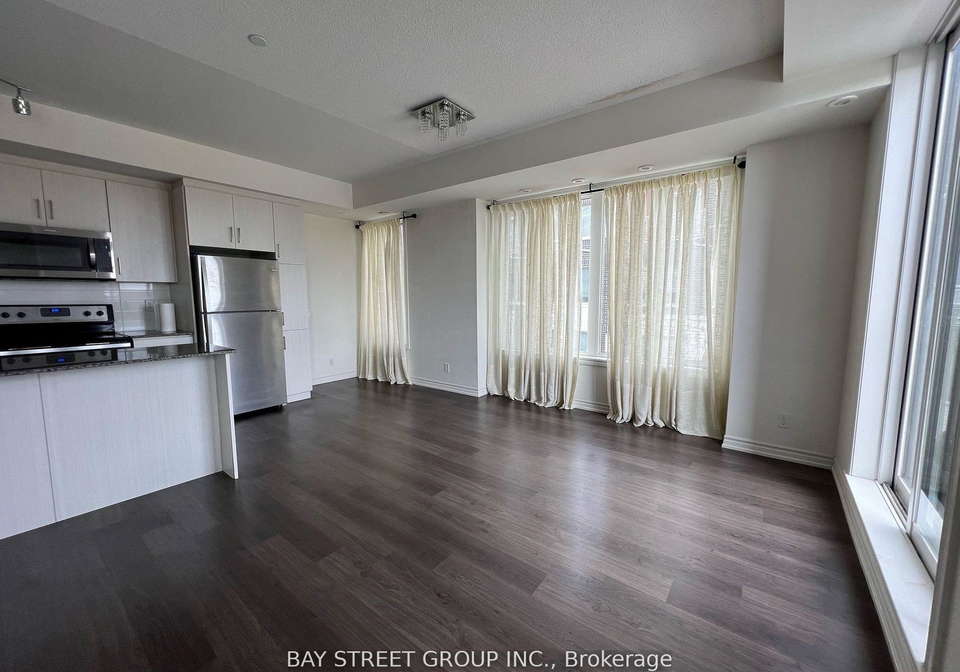 1long-branch-avenue-toronto-etobicoke-ontario-w13510000