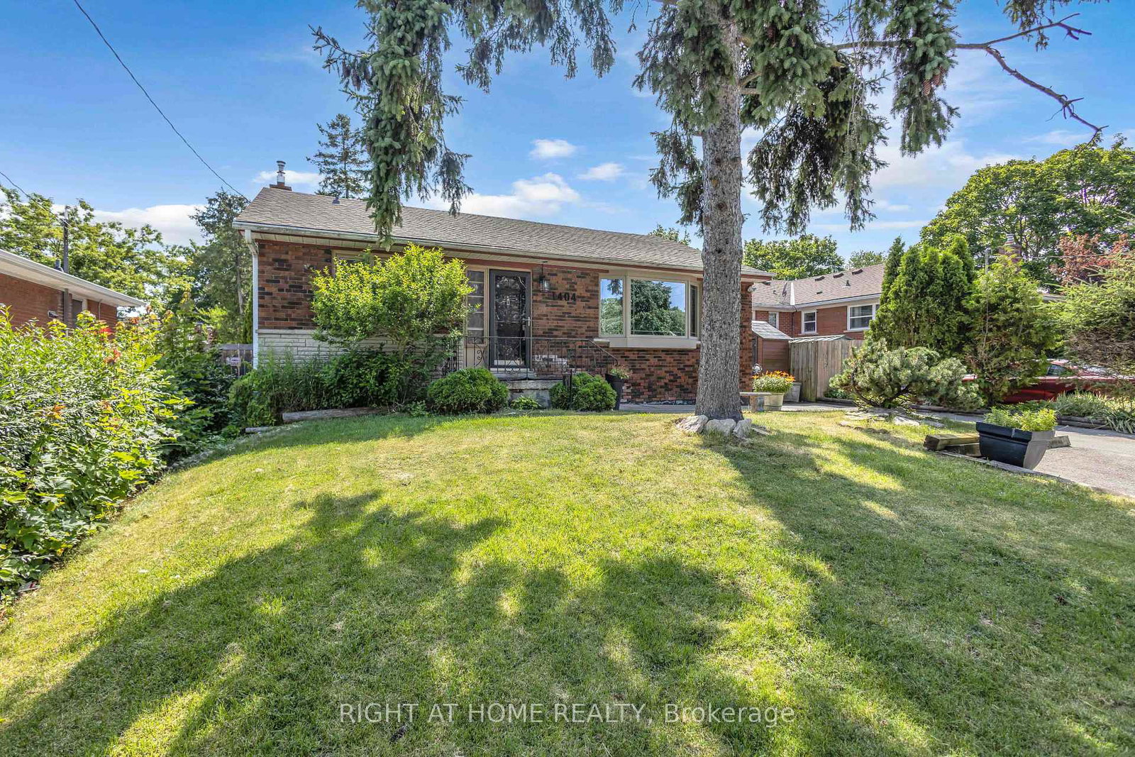 1404-bunnell-drive-burlington-ontario-w13511136