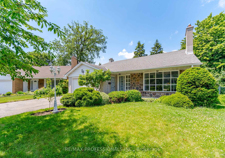30-grasspoint-crescent-toronto-etobicoke-ontario-w13511200