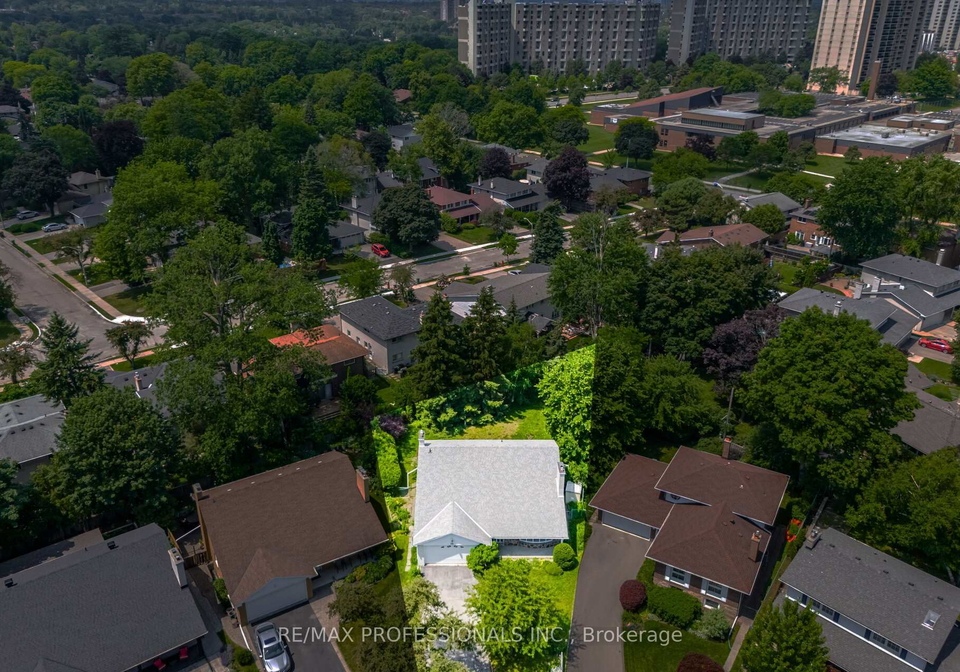 30-grasspoint-crescent-toronto-etobicoke-ontario-w13511200