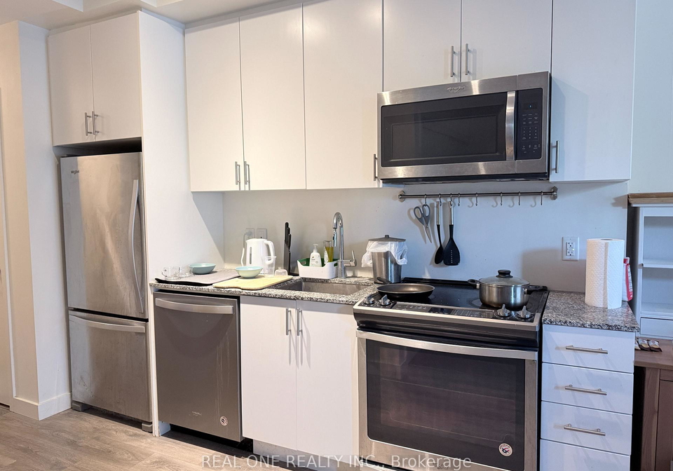 168-sabina-drive-oakville-ontario-w13511218