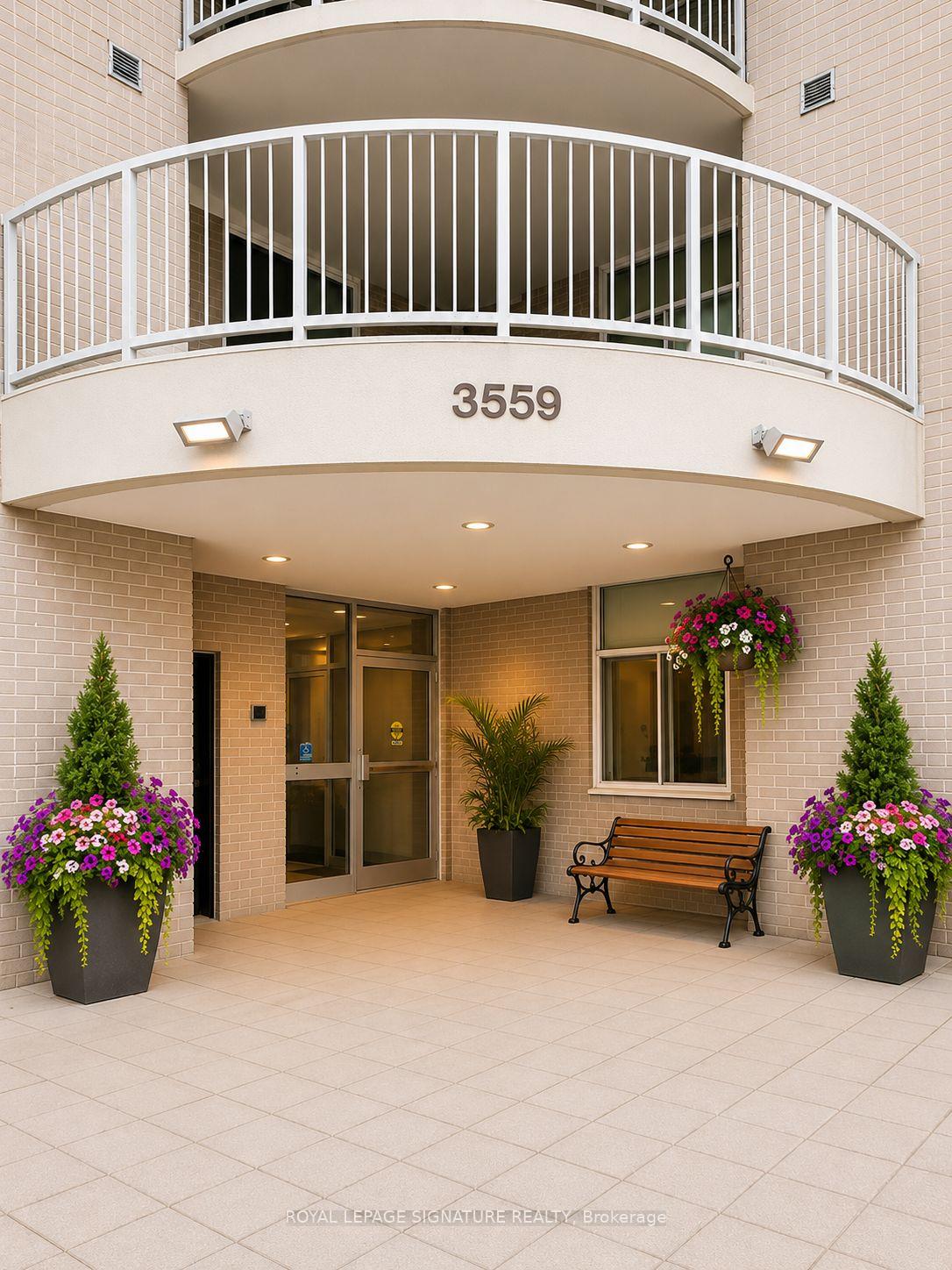 3559-eglinton-avenue-w-toronto-north-york-ontario-w13511366