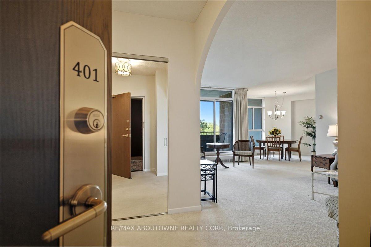 5250-lakeshore-road-burlington-ontario-w13511422