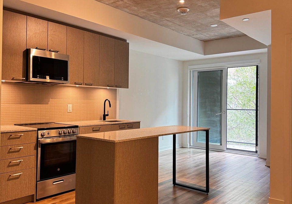 1808-st-clair-avenue-w-toronto-toronto-ontario-w13511732