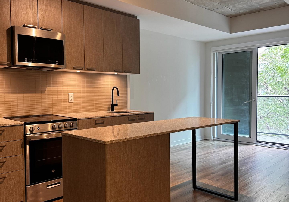 1808-st-clair-avenue-w-toronto-toronto-ontario-w13511732
