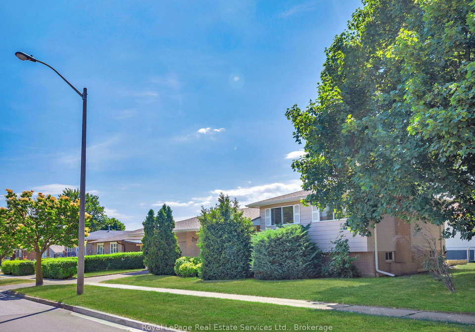 1-mosswood-lane-toronto-etobicoke-ontario-w13512130