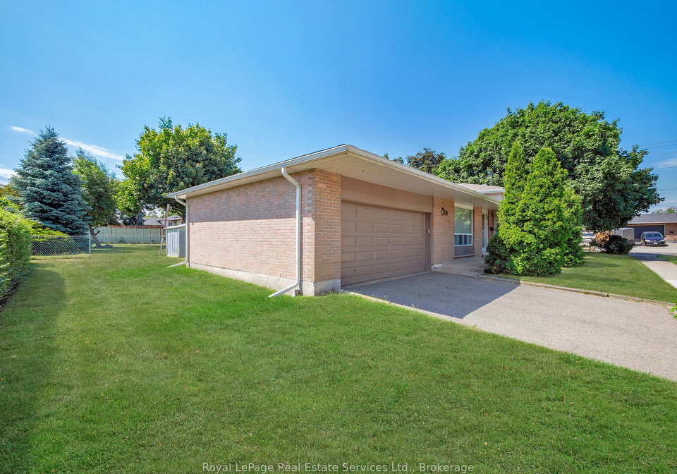 1-mosswood-lane-toronto-etobicoke-ontario-w13512130